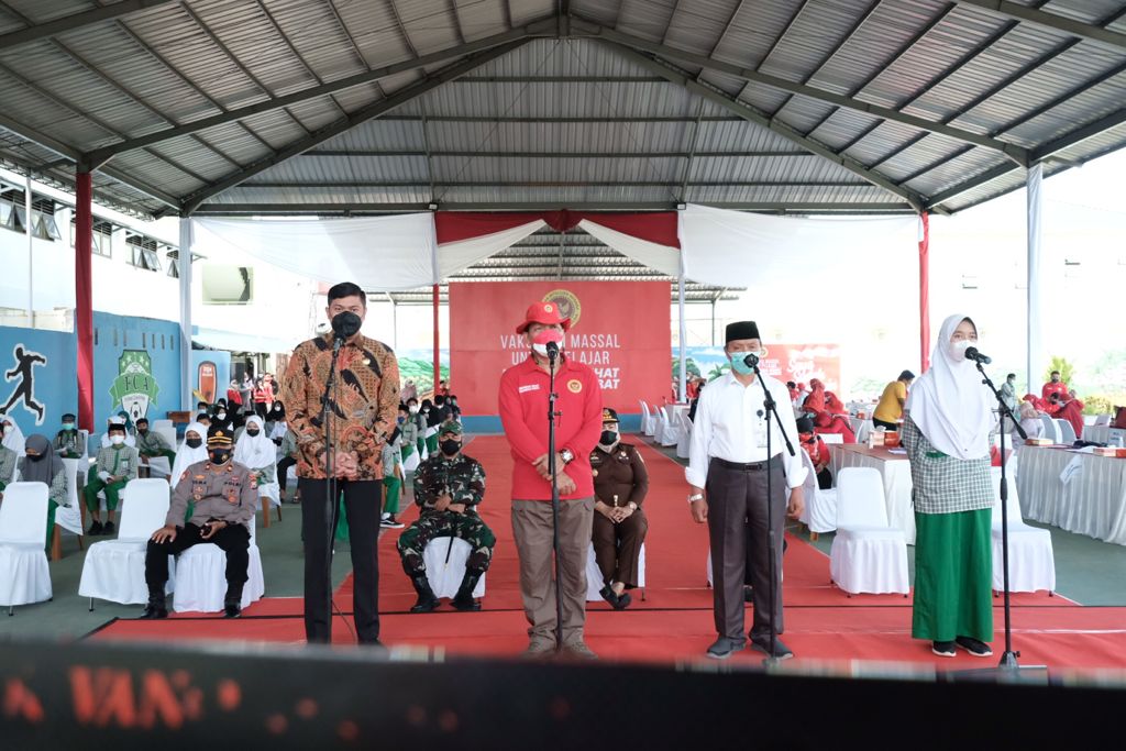 Bupati Adnan Minta Stok Vaksin di Gowa Selalu Terjaga 